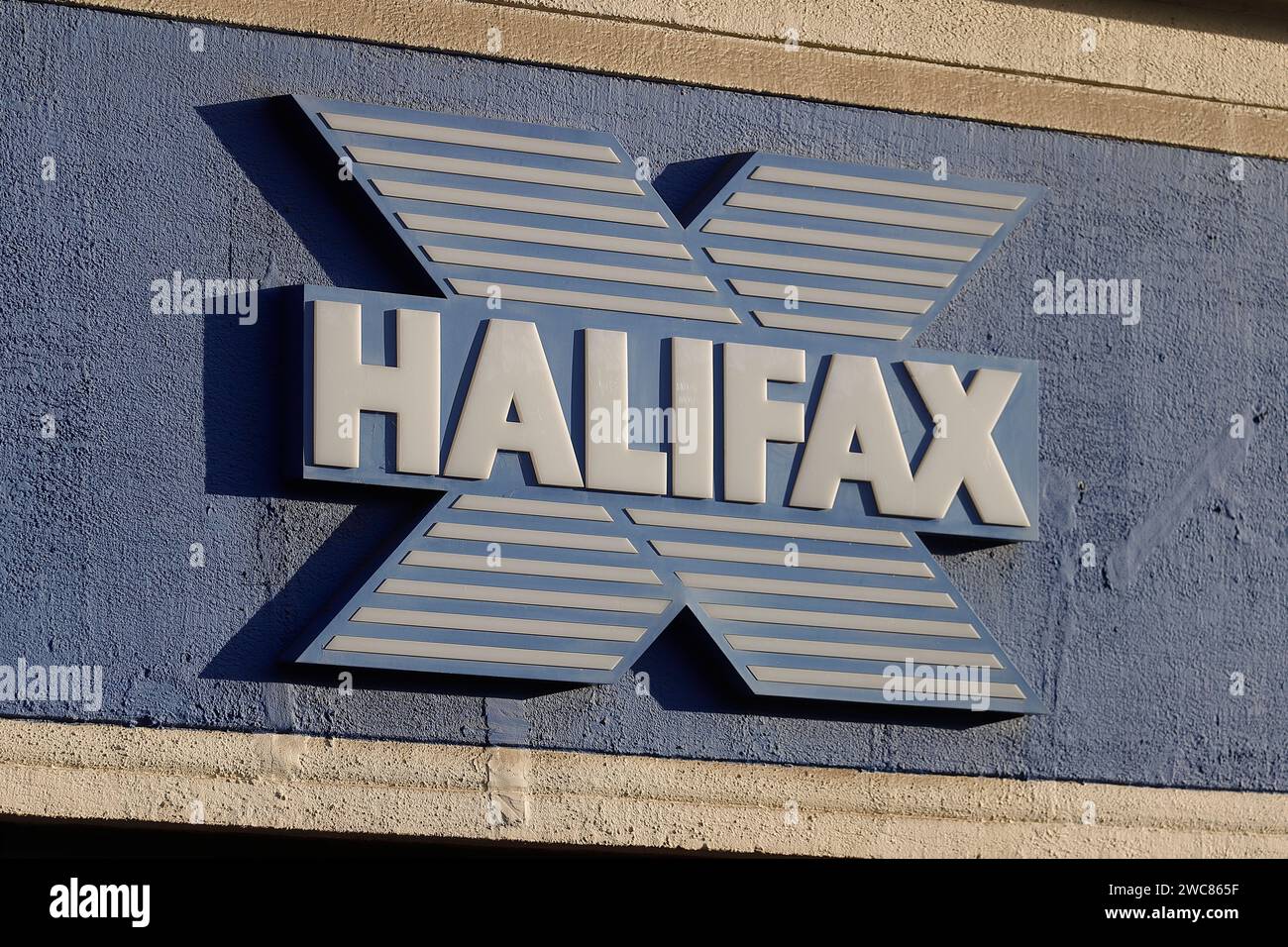 Panneau de la Halifax Building Society à l'extérieur de l'une de ses succursales dans le centre-ville de York Banque D'Images