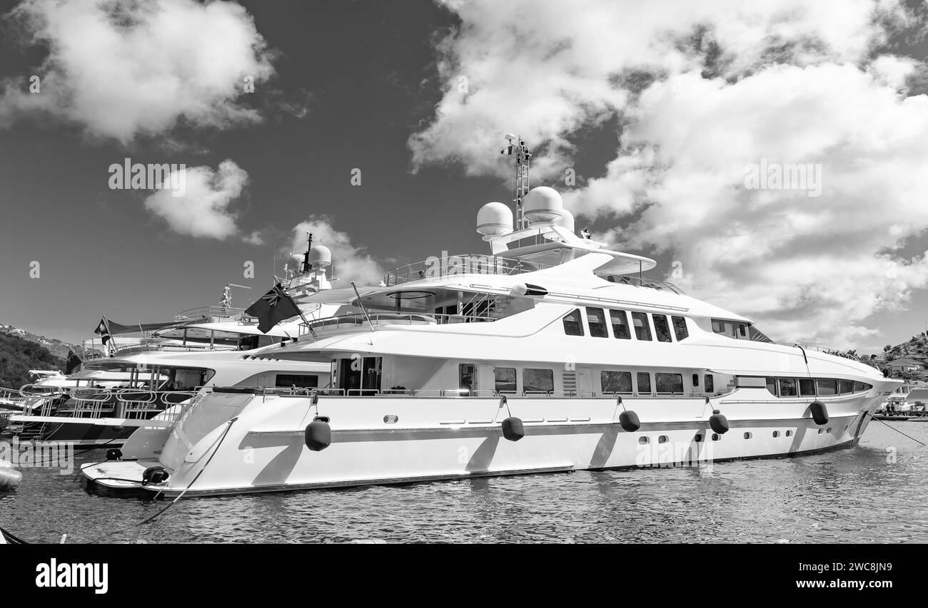 vacances d'été en yacht à destination de voyage. photo de vacances d'été sur yacht. Banque D'Images