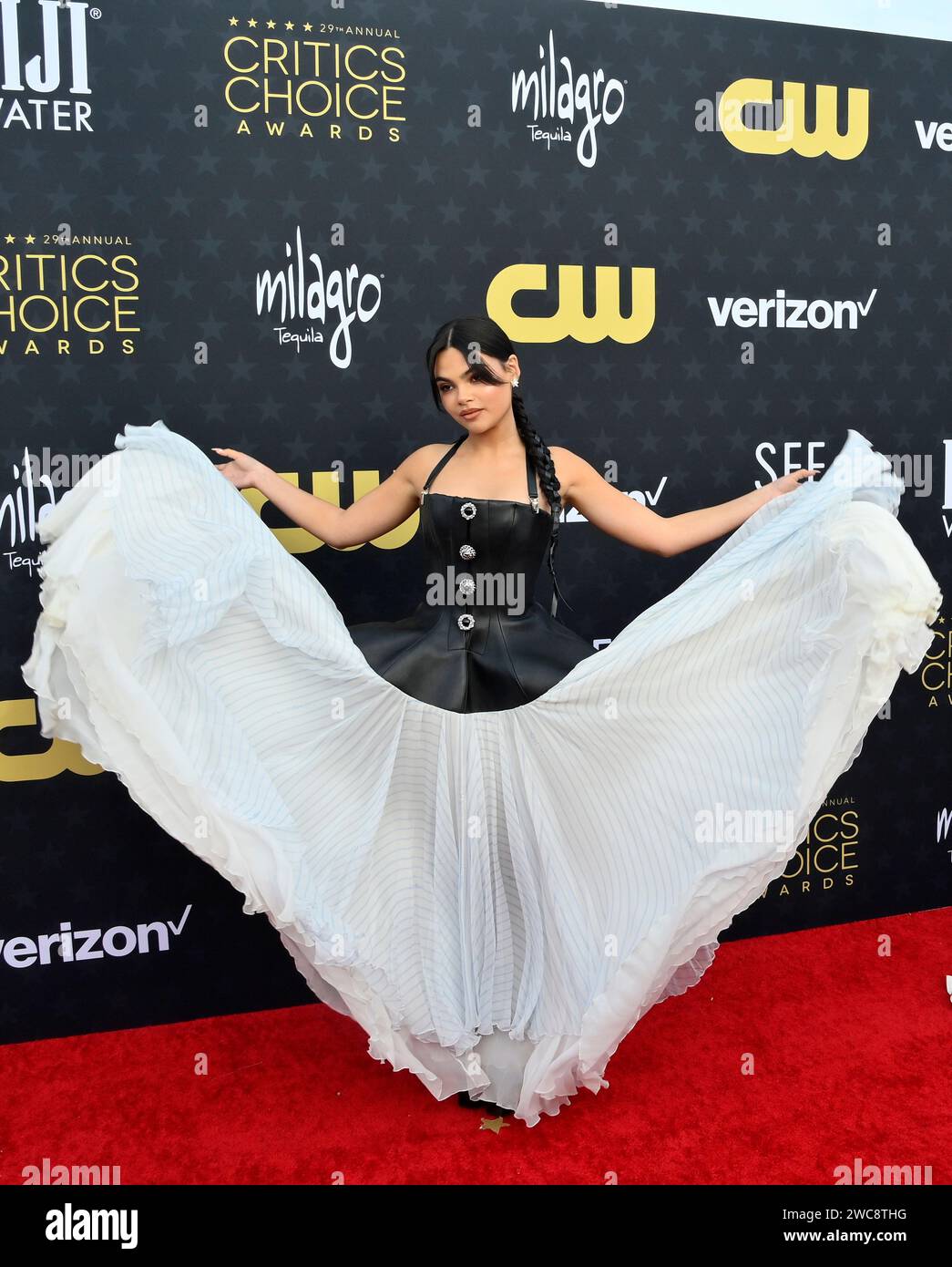 Los Angeles, États-Unis. 14 janvier 2024. Ariana Greenblatt assiste à la 29e cérémonie annuelle des Critics' Choice Awards au Barker Hanger à Santa Monica, en Californie, le dimanche 14 janvier 2024. Photo de Jim Ruymen/UPI crédit : UPI/Alamy Live News Banque D'Images