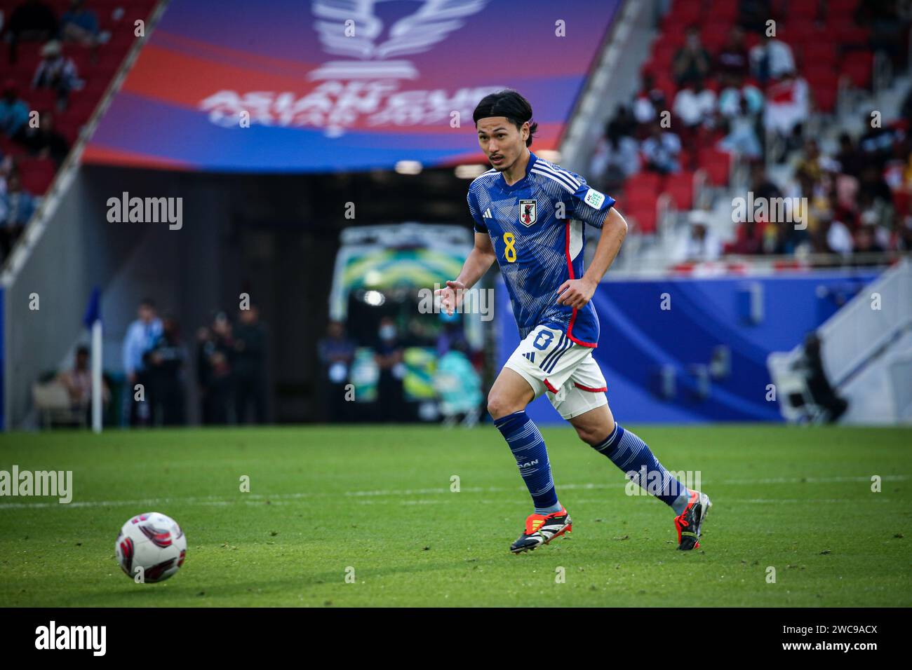 Doha, Qatar. 14 janvier 2024. Qatar AFC Asian Cup 2023 phase de groupes - Japon 4:2 Vietnam : Takumi Minamino, Keito Nakamura, Ayase Ueda ont marqué des buts pour le Japon crédit : Runbang Zhu/Alamy Live News crédit : Runbang Zhu/Alamy Live News Banque D'Images