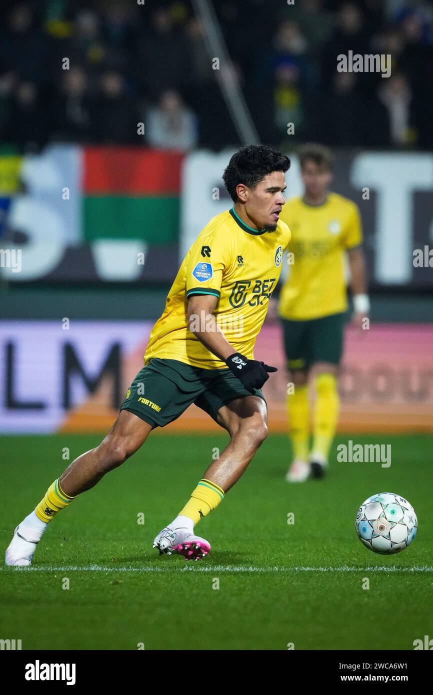 Sittard, pays-Bas. 13 janvier 2024. SITTARD, PAYS-BAS - JANVIER 13 : Ragnar Oratmangoen de Fortuna Sittard lors du match néerlandais d'Eredivisie entre Fortuna Sittard et Sparta Rotterdam au Fortuna Sittard Stadion le 13 janvier 2024 à Sittard, pays-Bas. (Photo Orange Pictures) crédit : dpa/Alamy Live News Banque D'Images