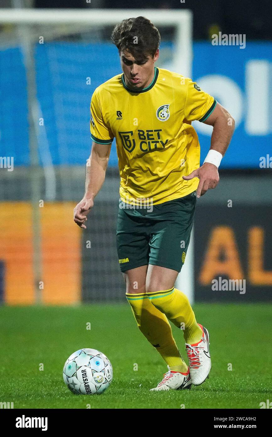 SITTARD, PAYS-BAS - JANVIER 13 : Rodrigo Guth de Fortuna Sittard court avec le ballon lors du match néerlandais d'Eredivisie entre Fortuna Sittard et Sparta Rotterdam au Fortuna Sittard Stadion le 13 janvier 2024 à Sittard, pays-Bas. (Photo par Orange Pictures) Banque D'Images