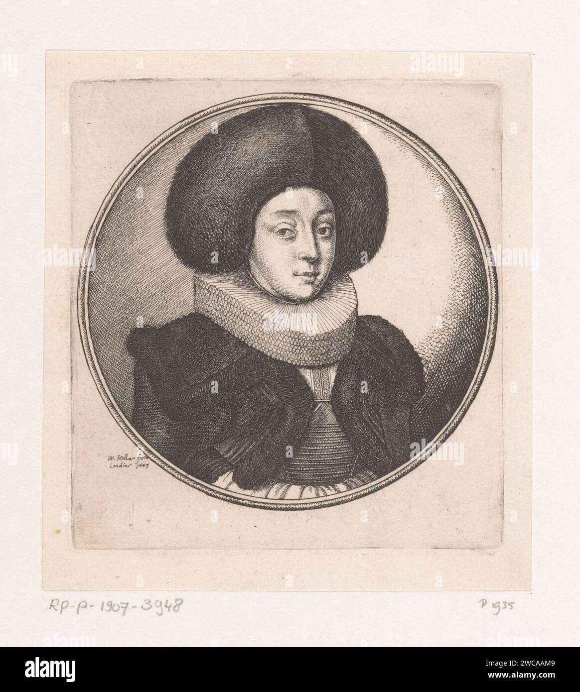 Femme avec pli rigide et grand chapeau de fourrure, Wenceslaus Hollar, 1643 London papier gravure assiettes mode. casque et vêtement pour la partie supérieure du corps. dentelle. cou-équipement : collier. Styles de coiffure - AA -  femmes. ornement  médaillon Banque D'Images