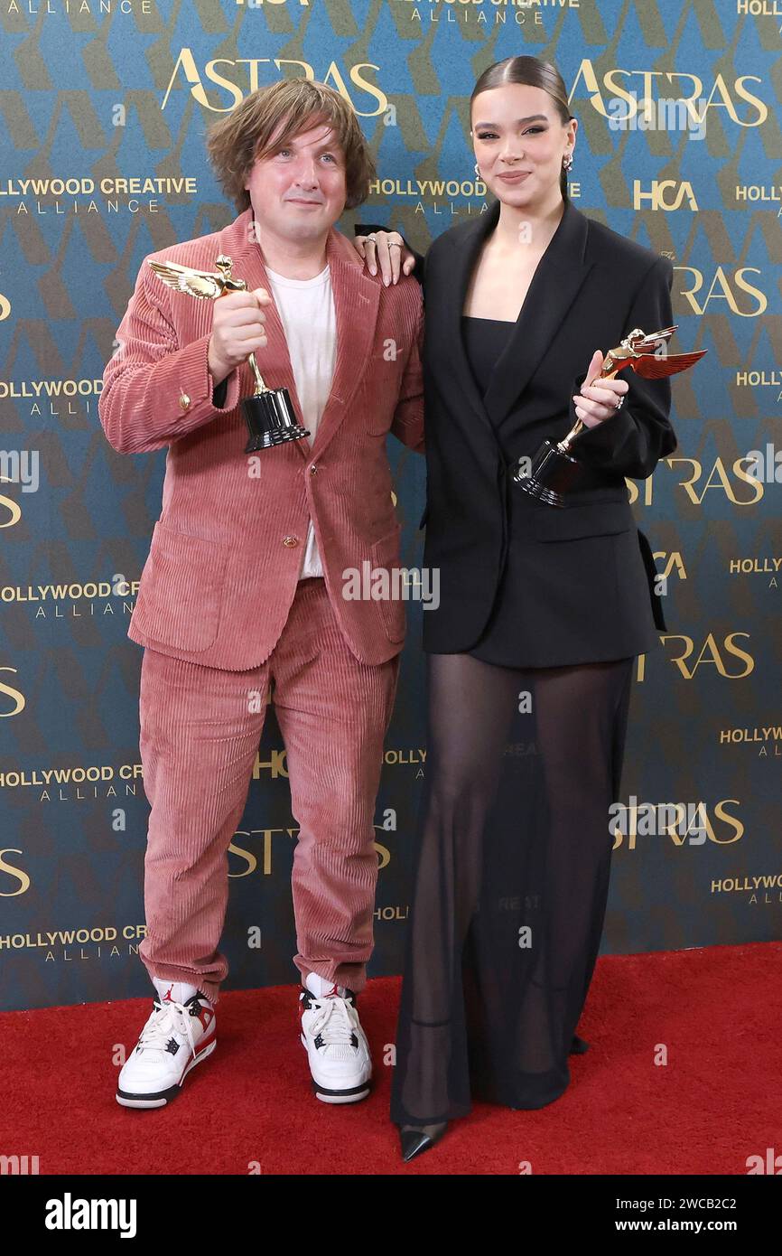 Los Angeles, États-Unis. 06 janvier 2024. LOS ANGELES - JANVIER 6 : Daniel Pemberton, Hailee Steinfeld à la 7e Astra film Awards à l'hôtel Biltmore le 6 janvier 2024 à Los Angeles, CA (photo de Katrina Jordan/Sipa USA) crédit : SIPA USA/Alamy Live News Banque D'Images