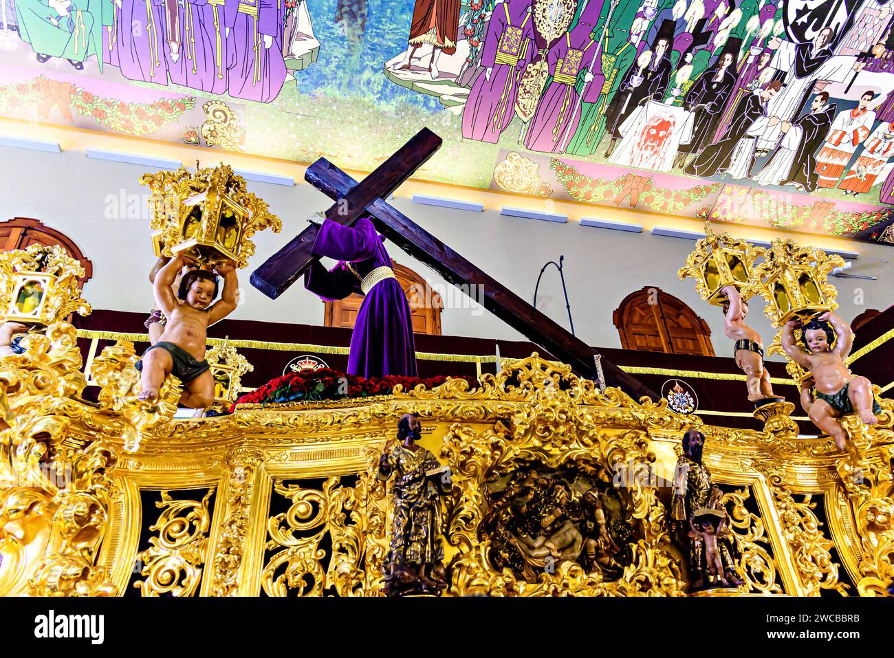 Malaga, Andalousie, Espagne ; 4 avril 2023 : semaine Sainte, passage de la très Sainte Vierge Marie d'espérance et passage du doux Nom de Jésus, dans le Basili Banque D'Images