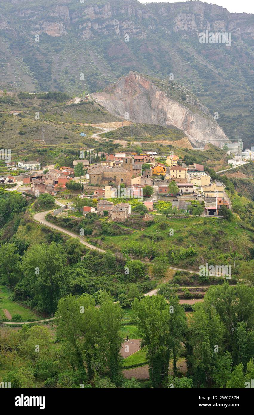 Leza de Rio Leza, ville et carrière de calcaire. La Rioja, Espagne. Banque D'Images