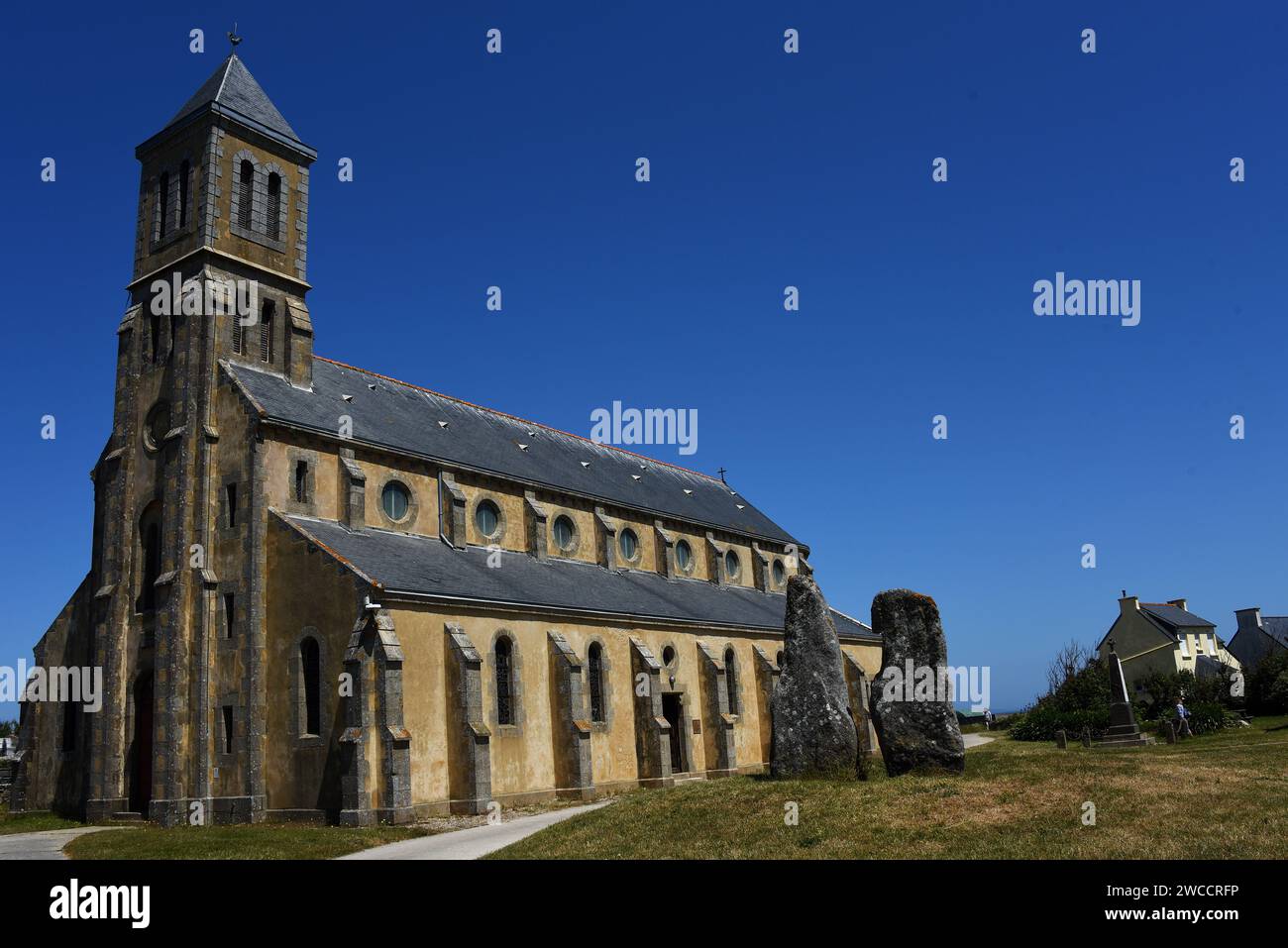 AR Brigourien, les causeurs menhirs, église Saint-Guenole, Ile-de-sein, Finistère, Bretagne, France, Europe Banque D'Images