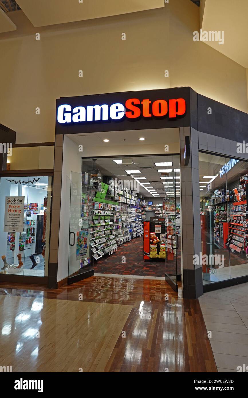 Entrée au magasin Game Stop dans le centre commercial Grapevine Mills - novembre 2023 Banque D'Images