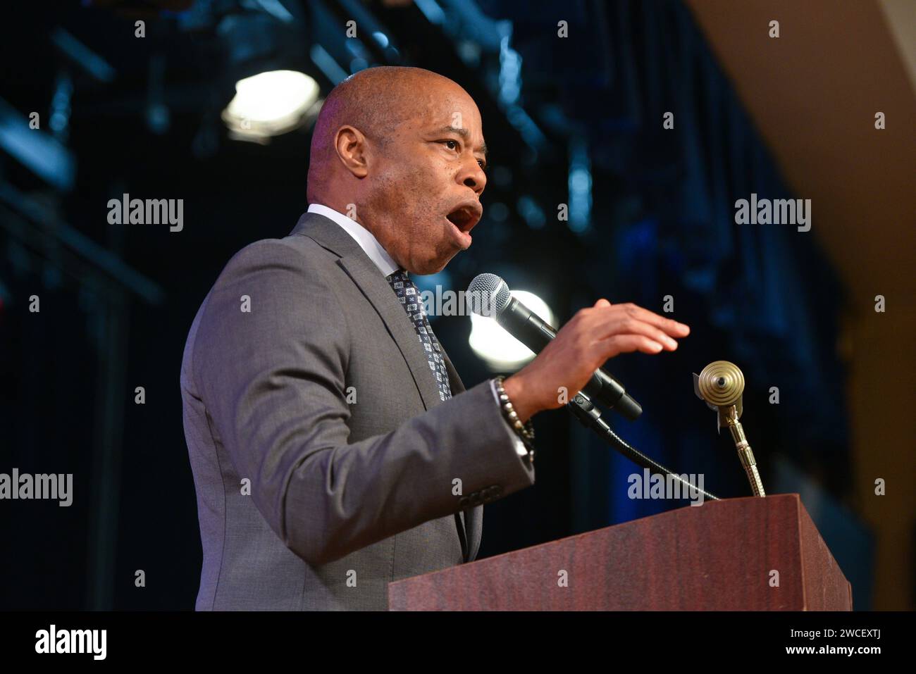 Le maire Eric Adams prononce une allocution à la National Organization of Black Law Enforcement Executives (NOBLE), chapitre de New York, « honorer l’héritage de Banque D'Images