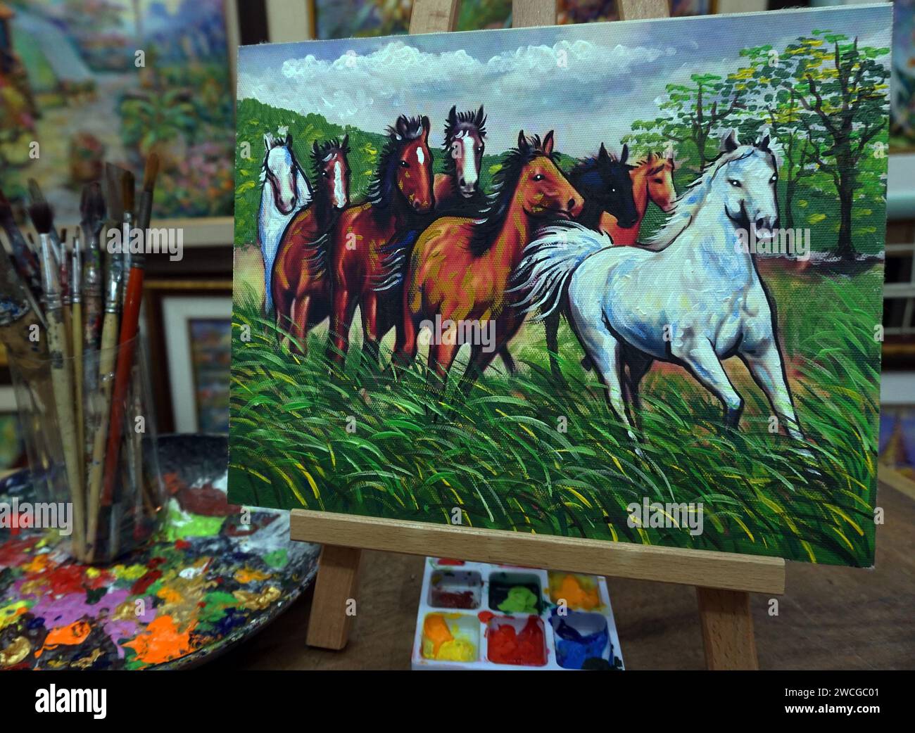 Peinture d'art couleur à l'huile cheval courant Lucky , pinceau , palette de mélange , passe-temps, fournitures scolaires , activité à la maison , équipement d'art et d'artisanat Banque D'Images