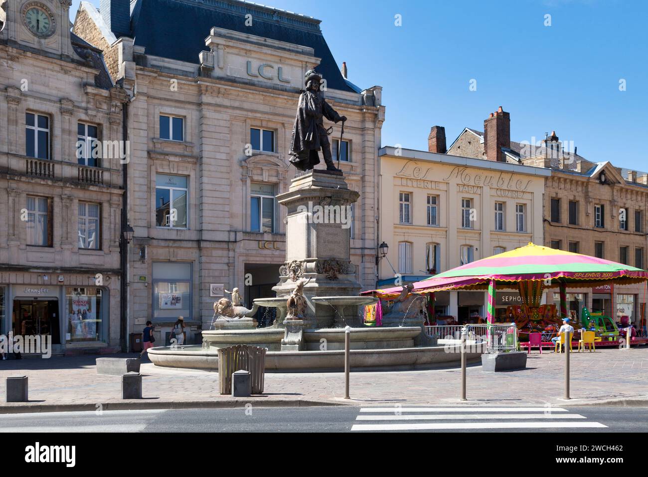 Charleville-Mézières, France - juin 23 2020 : la fontaine Charles de Gonzague créée par le sculpteur collé est inaugurée en 1899. Banque D'Images