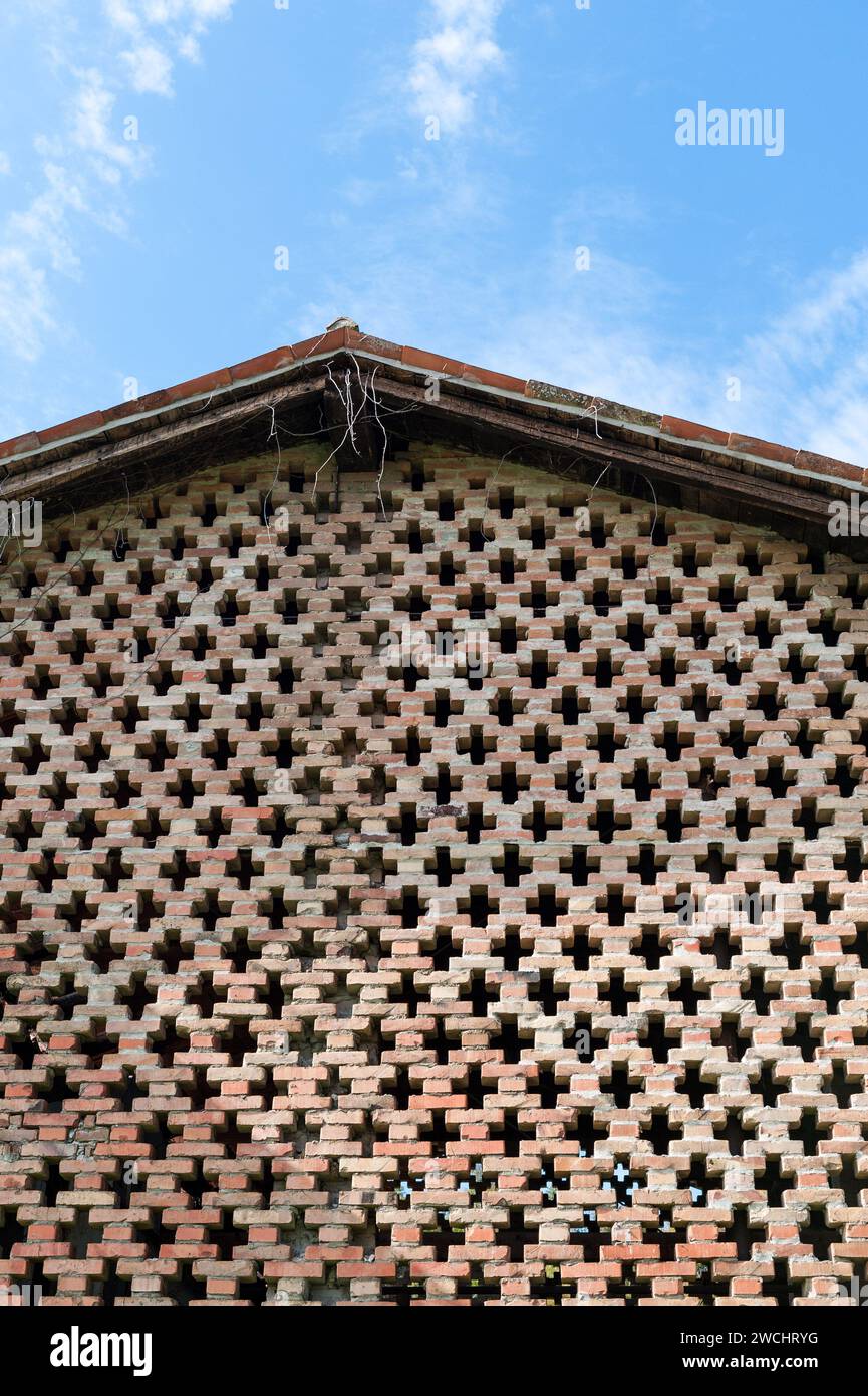Façade perforée en maçonnerie, Italian Barn - Veneto, Italie, Banque D'Images