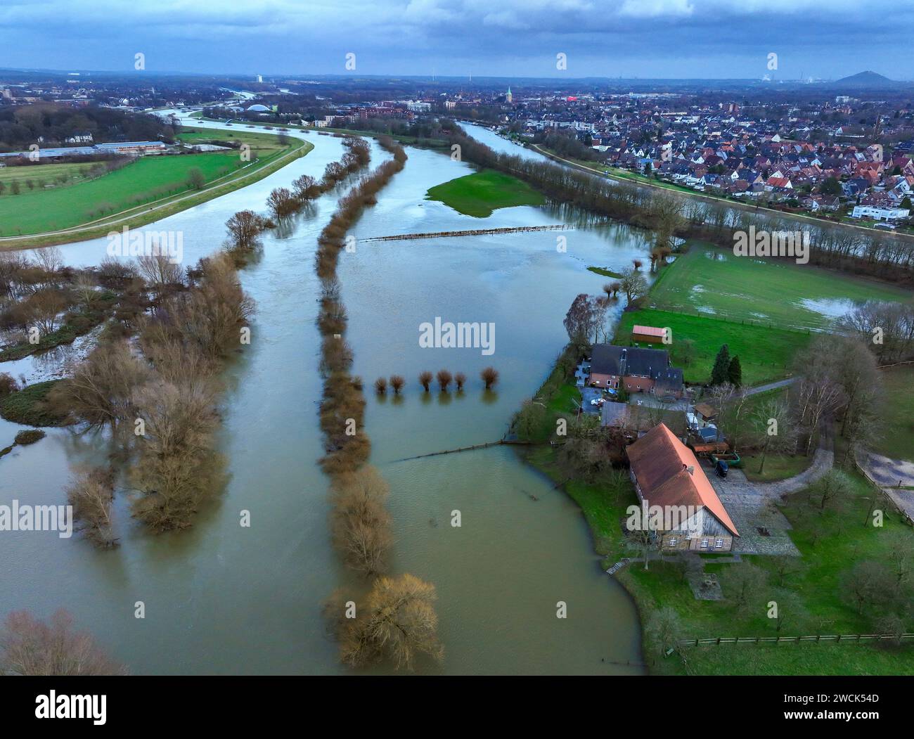 Dorsten, Rhénanie du Nord-Westphalie, Allemagne - inondation sur la Lippe, rivière dans la région de la Ruhr. Banque D'Images