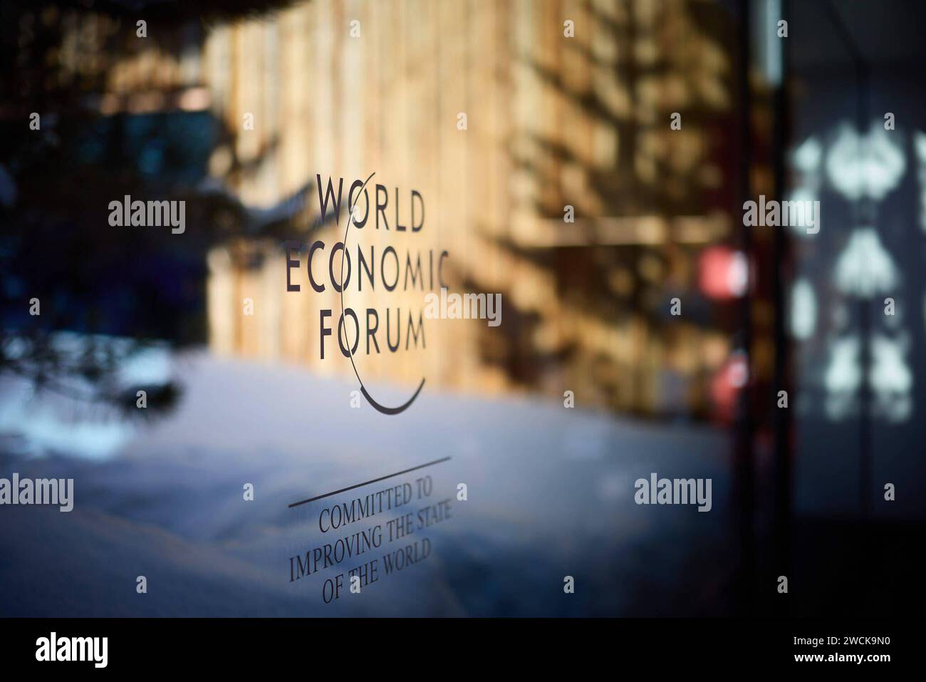 Praesident Wolodymyr Selensky beim World Economoc Randmotiv,logo,Allgemein. Participation du Président au Forum économique mondial de Davos. Foto:le Bureau présidentiel de l'Ukraine via SVEN SIMON Fotoagentur GmbH & Co. Pressefoto KG Prinzess-Luise-Str. 41 45479 M u e l h e i m / R u h r Tél. 0208/9413250 Fax. 0208/9413260 GLS Bank BLZ 430 609 67 KTO. 4030 025 100 IBAN DE75 4306 0967 4030 0251 00 BIC GENODEM1GLS www.svensimon.net *** Président Volodymyr Selensky au World Economoc Edge motif,logo,Président général s participation au Forum économique mondial de Davos photo le Presidential Off Banque D'Images