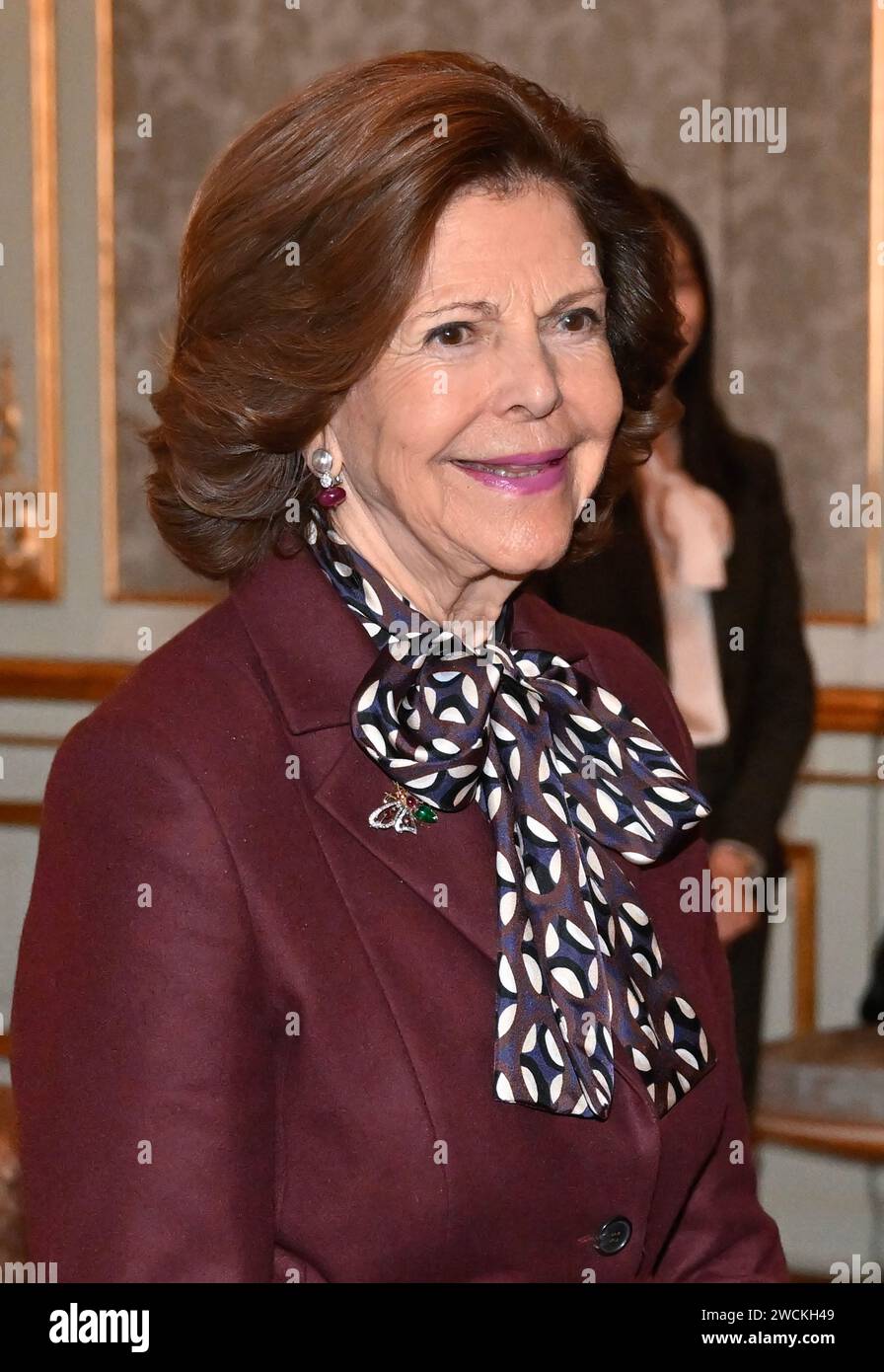 Stockholm, Suède. 16 janvier 2024. La Reine Silvia a remis des bourses du Fonds du Jubilé de la Reine au Palais Royal de Stockholm, le 16 janvier 2023.photo : Jonas Ekströmer/TT/code 10030 crédit : TT News Agency/Alamy Live News Banque D'Images