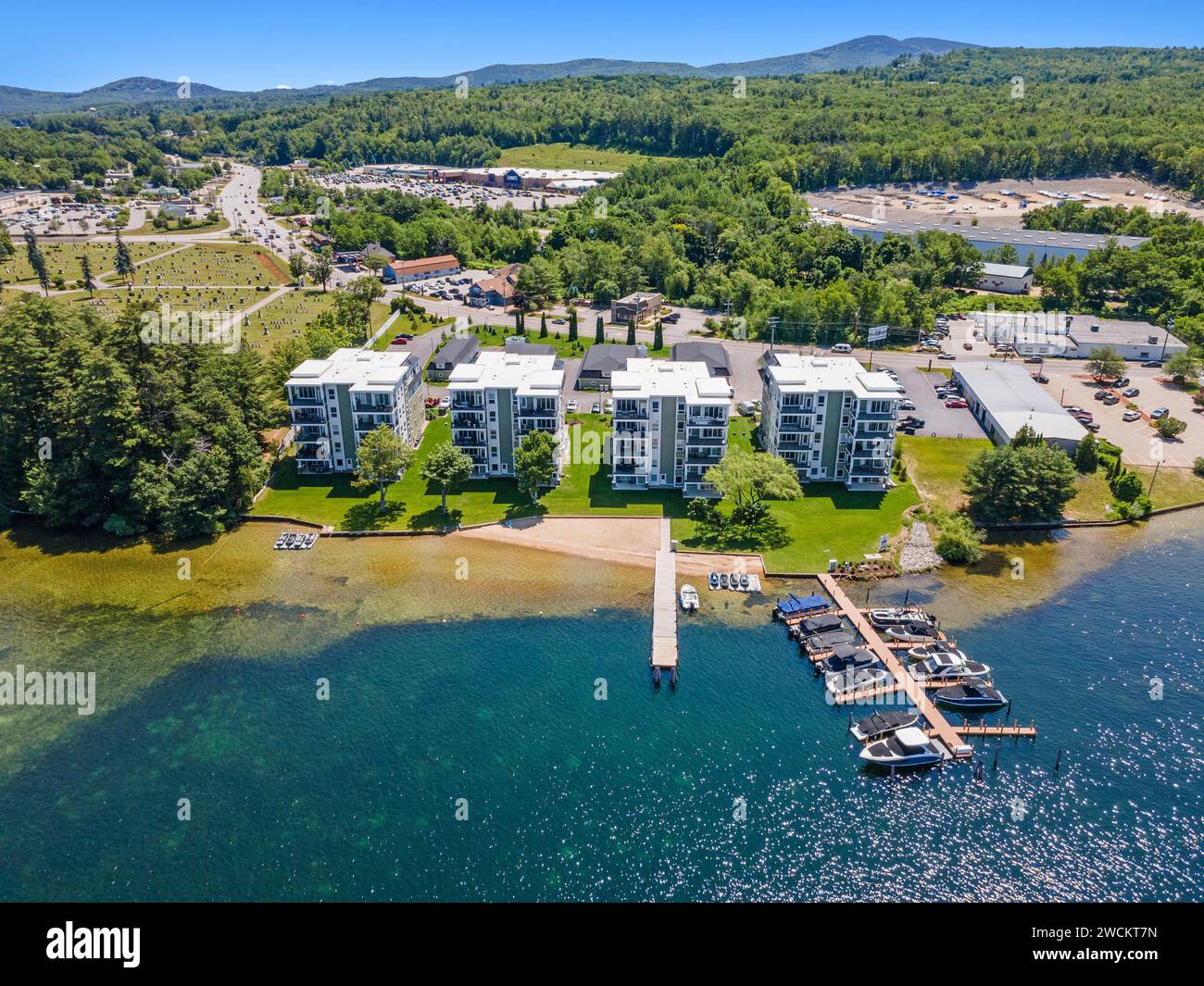 Resort sur le lac Arrowwood situé dans le centre-ville Banque D'Images
