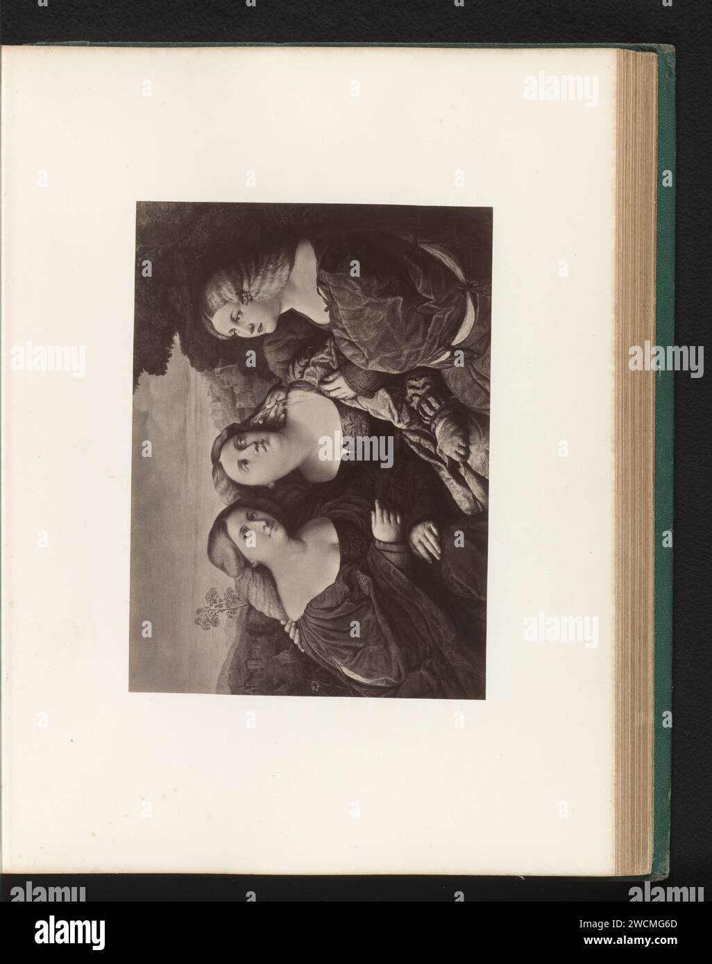 Production photographique du tableau de Drie Sisters de Jacopo Palma il Vecchio, Anonyme, d'après Jacopo Palma (il Vecchio), c. 1870 - en ou avant 1875 photographie Berlin papier albumen print sœurs (relations familiales au deuxième degré) Banque D'Images