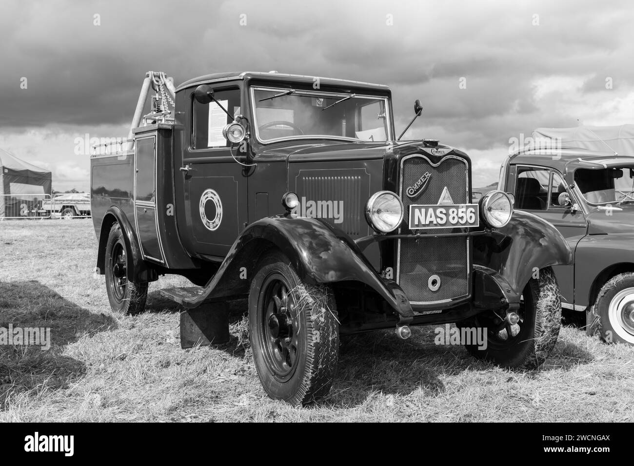 Low Ham.Somerset.United Kingdom.July 23rd 2023.Un camion de panne Commer restauré de 1932 est exposé au Somerset Steam and Country show Banque D'Images