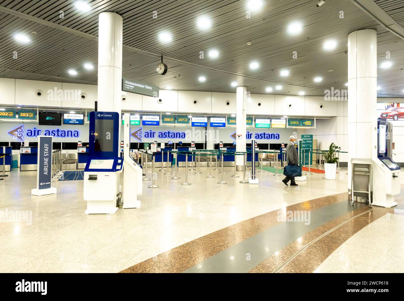 Terminal de départ de l'aéroport d'Astana, zone d'enregistrement. Kazakhstan Banque D'Images
