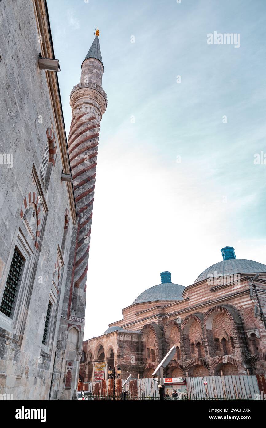 Edirne, Turkiye - 14 janvier 2024 : la mosquée UC Serefeli est une mosquée ottomane du 15e siècle située à Edirne, en Turquie. Banque D'Images