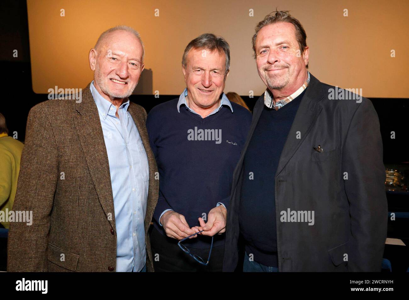 Sepp Schauer, Johann Schuler et Andreas Griebel BEI der Überraschungsmatinee zu Franz Xaver Bogners 75. Geburtstag im Kino Ottobrunn. Ottobrunn, 15.01.2023 *** Sepp Schauer, Johann Schuler et Andreas Griebel lors de la matinée surprise du 75e anniversaire de Franz Xaver Bogners au cinéma Ottobrunn Ottobrunn, 15 01 2023 Foto:XK.xKriegerx/xFuturexImagex bogner_4126 Banque D'Images