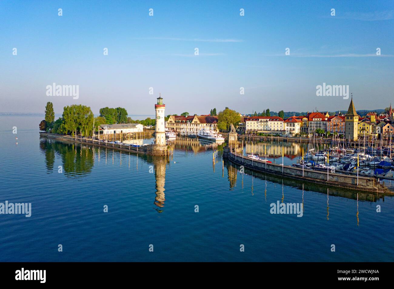 Allemagne, Bavière, lac de Constance (Bodensee), Lindau et port, vue aérienne sur l'île de Lindau Banque D'Images