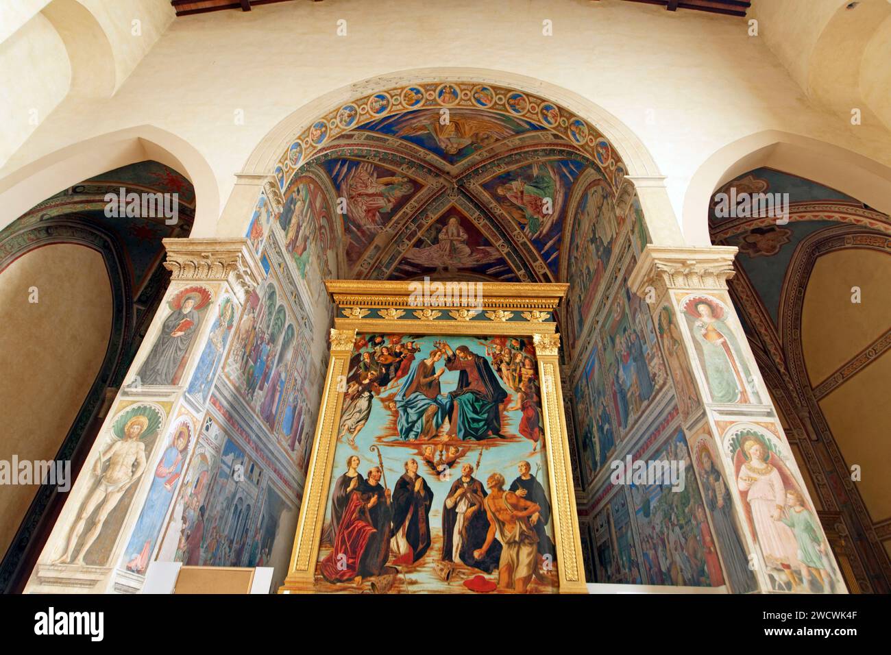 Italie, Toscane, Val d'Elsa, le village médiéval de San Gimignano, centre historique classé au patrimoine mondial de l'UNESCO, église Sant' Agostino, chœur, fresques de Benozzo Gozzoli (1465) sur Augustin ou Saint-Agostino La vie d'Austin Banque D'Images