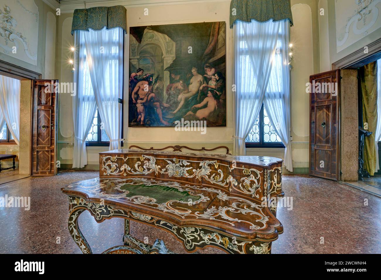 Italie, Vénétie, Venise classée au patrimoine mondial de l'UNESCO, le musée venitien CA' Rezzonico XVIIIème, la chambre à coucher Banque D'Images