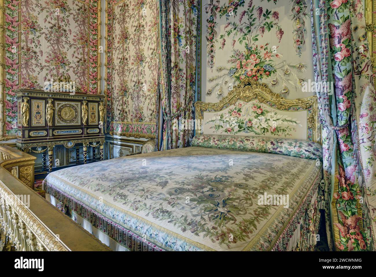 France, Yvelines, Versailles, château de Versailles classé au patrimoine mondial de l'UNESCO, chambre de reine, lit de Marie-Antoinette Banque D'Images