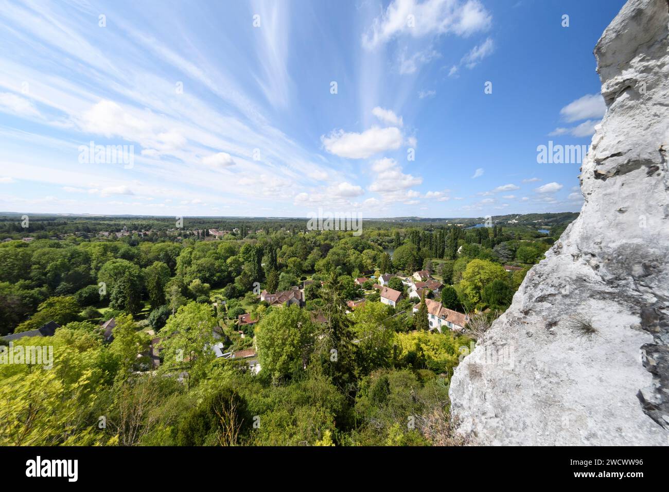 France, Val d'Oise, Vexin, Parc naturel régional, grotte sur falaise de la Roche-Guyon, Seine Vallety Banque D'Images