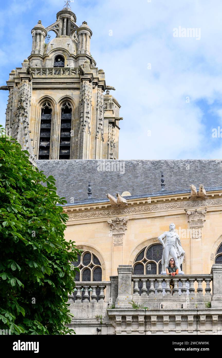 France, Val d'Oise, Pontoise, cathédrale Saint Maclou depuis la rue Thiers Banque D'Images