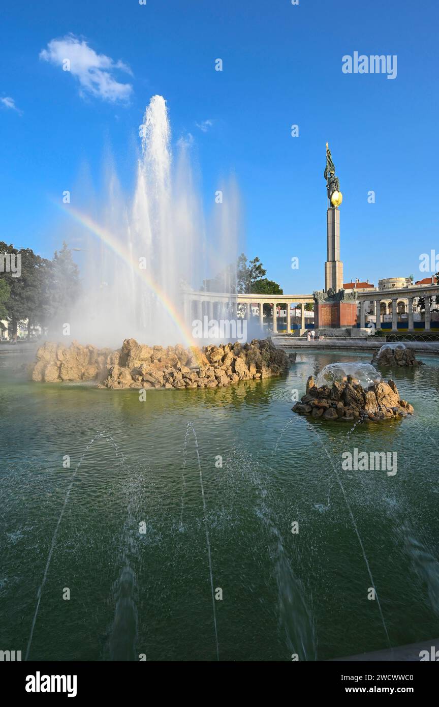 Autriche, Basse-Autriche, Vienne, la fontaine Hochstrahlbrunnen au coucher du soleil Banque D'Images