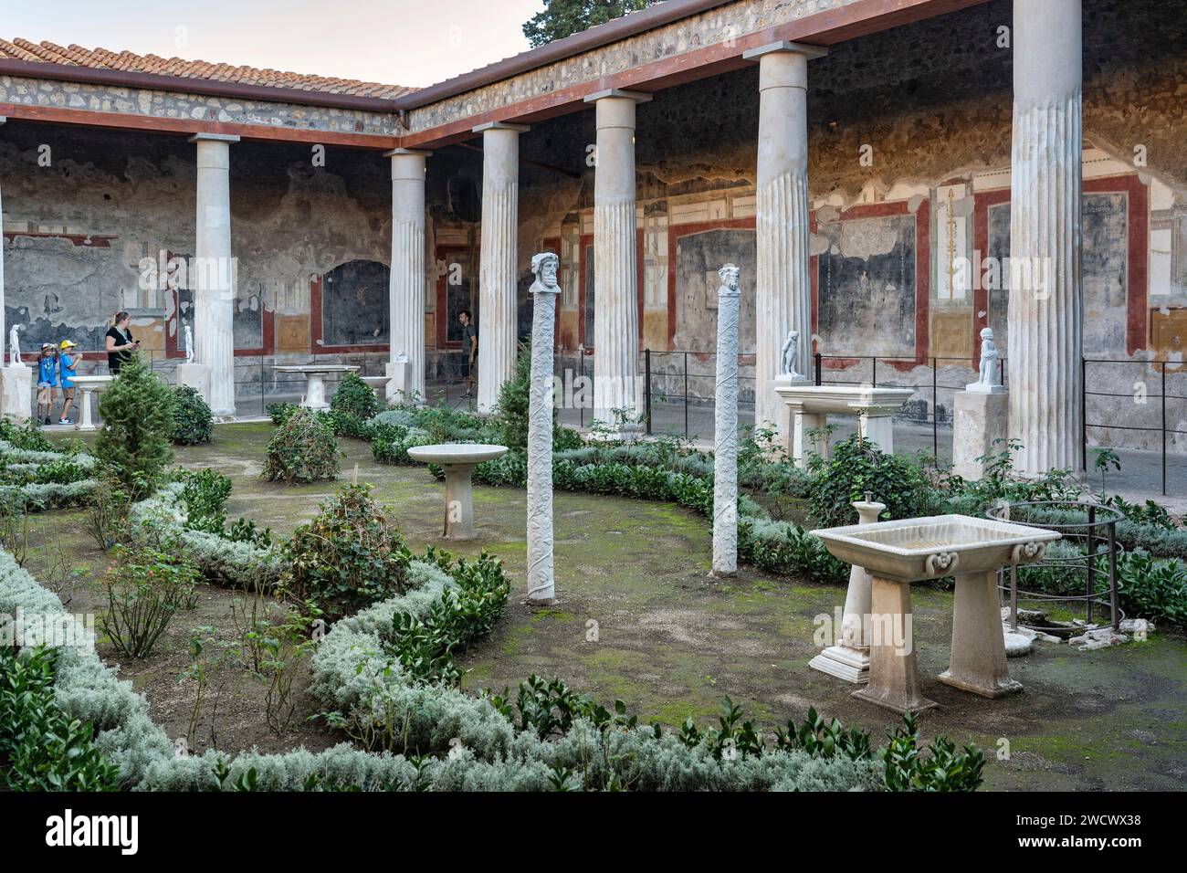 Italie, Campanie, la baie de Naples, Pompéi, Atrium et péristyle de la maison Vettii Banque D'Images
