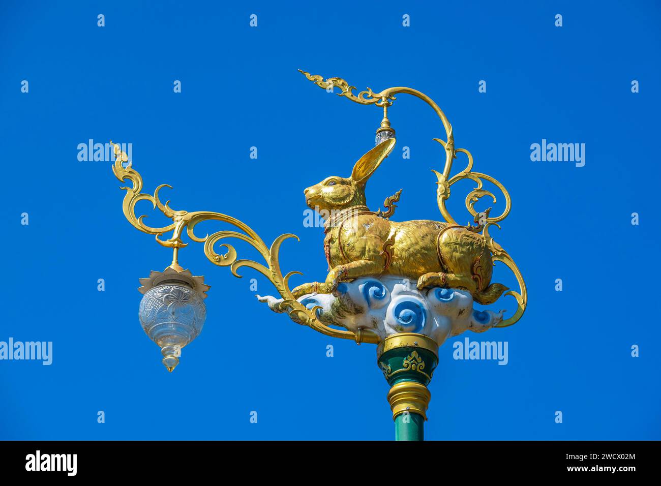 Thaïlande, Chanthaburi, lampadaire avec le lapin, symbole de la ville Banque D'Images