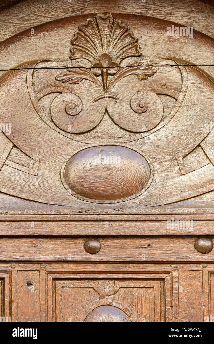 France, Meurthe et Moselle, Nancy, détail de la porte de l'ancien Hôtel Philbert Hôtel particulier construit en 1575 pour Didier Philbert docteur du duc de Lorraine aujourd'hui un immeuble d'appartements situé rue de la Source dans la vieille ville Banque D'Images