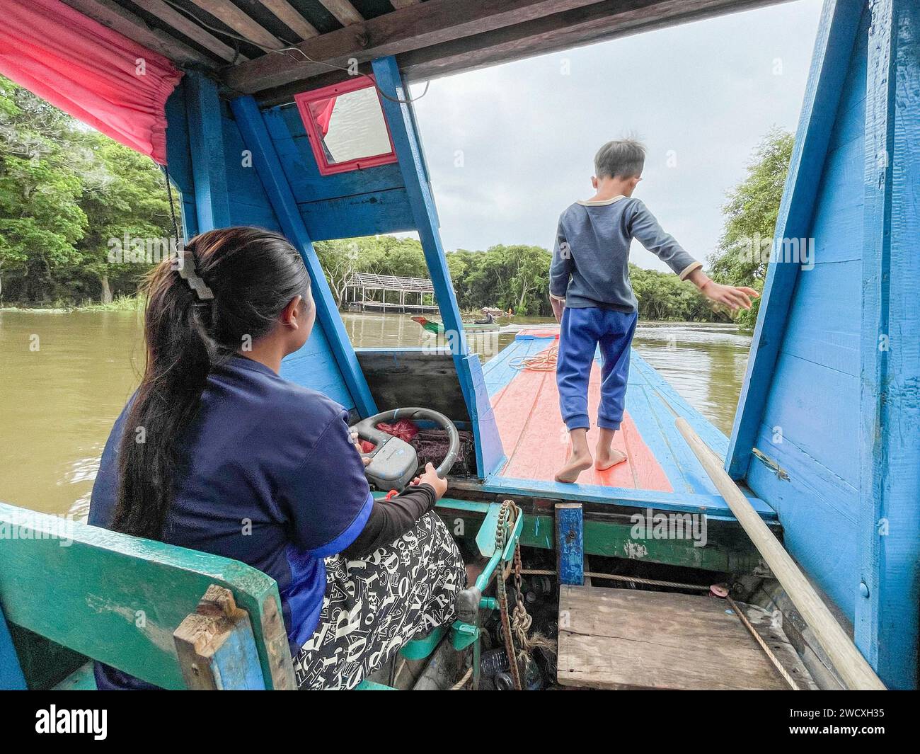 Cambodge, Kampong Phluk, navigation fluviale Banque D'Images