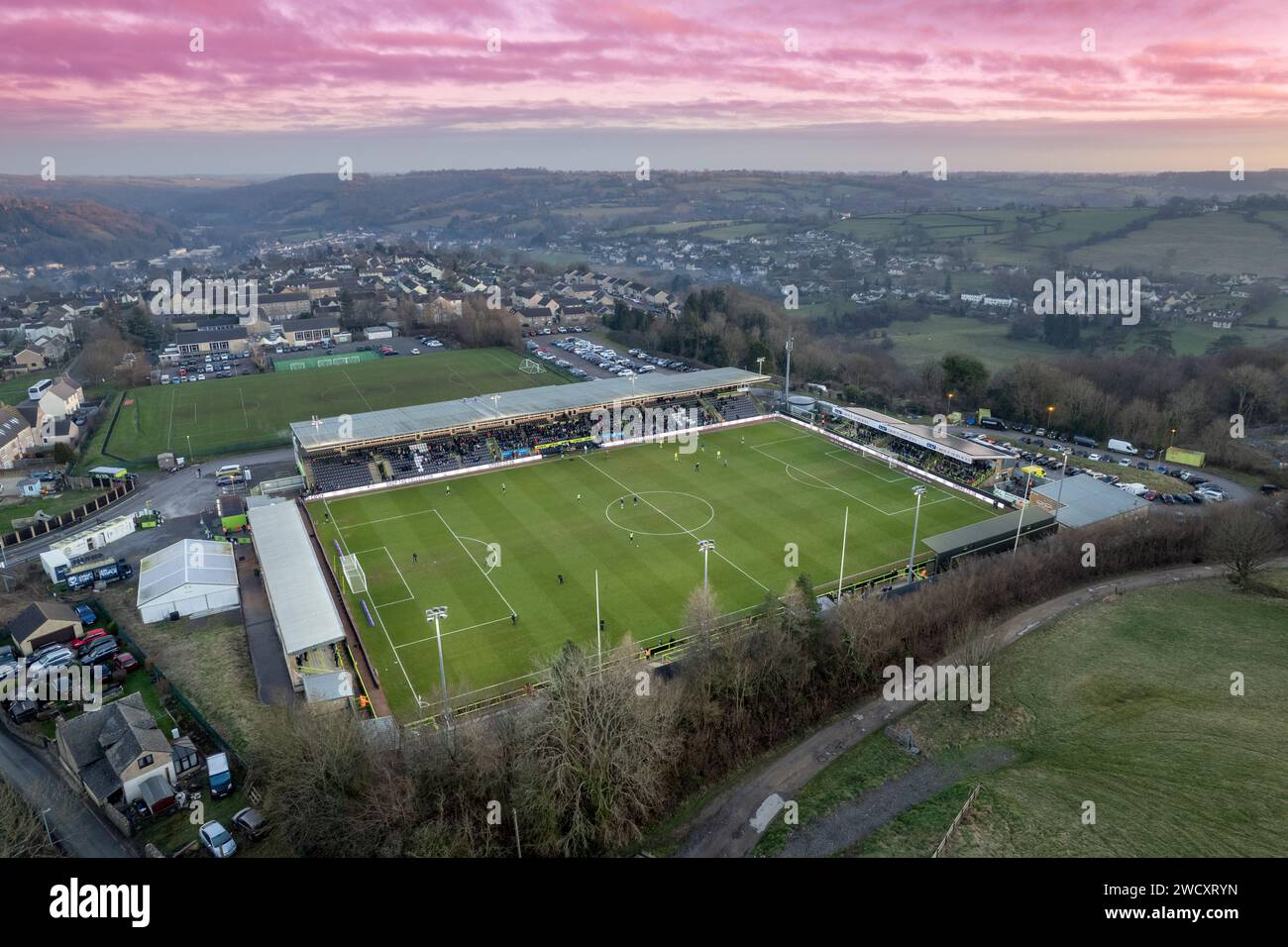 The New Lawn à Nailsworth, dans le Gloucestershire, domicile du club de football Forest Green Rovers, Royaume-Uni Banque D'Images