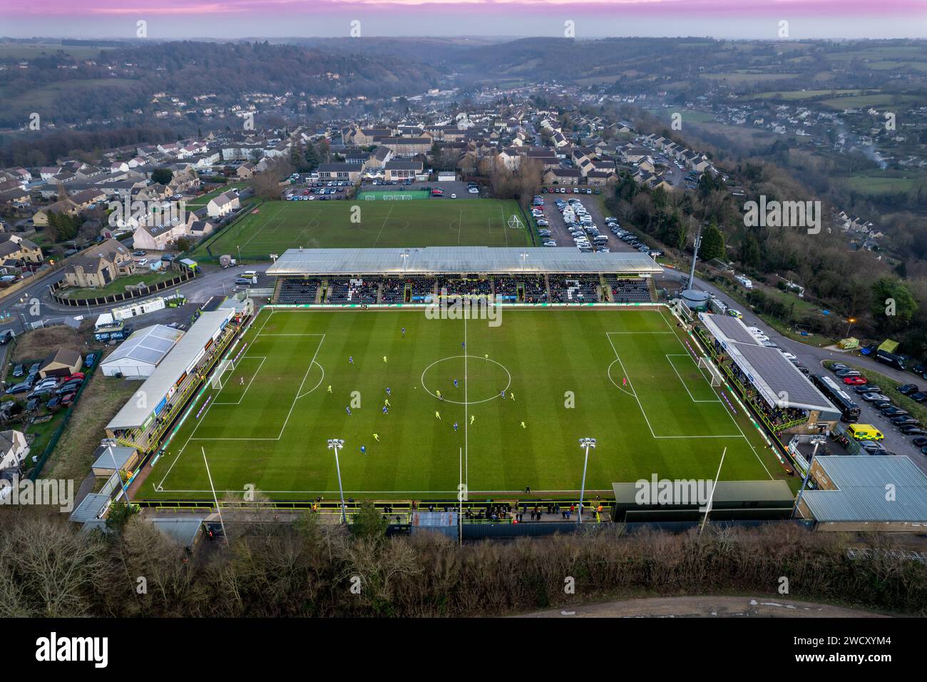 The New Lawn à Nailsworth, dans le Gloucestershire, domicile du club de football Forest Green Rovers, Royaume-Uni Banque D'Images