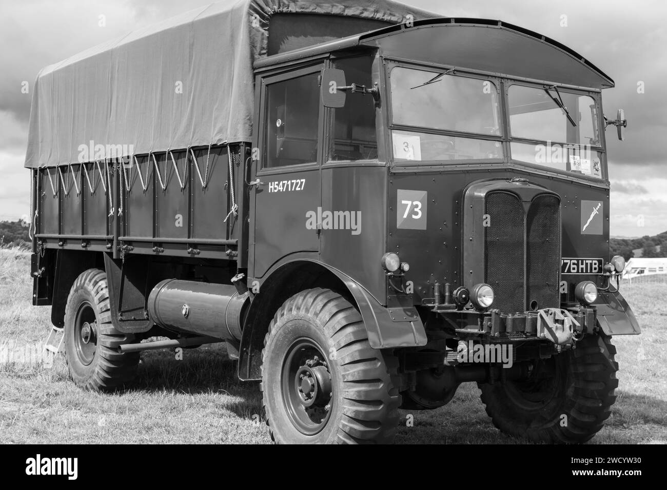 Low Ham.Somerset.United Kingdom.July 23rd 2023.Un tracteur d'artillerie AEC Matador restauré est exposé au Somerset Steam and Country Show Banque D'Images