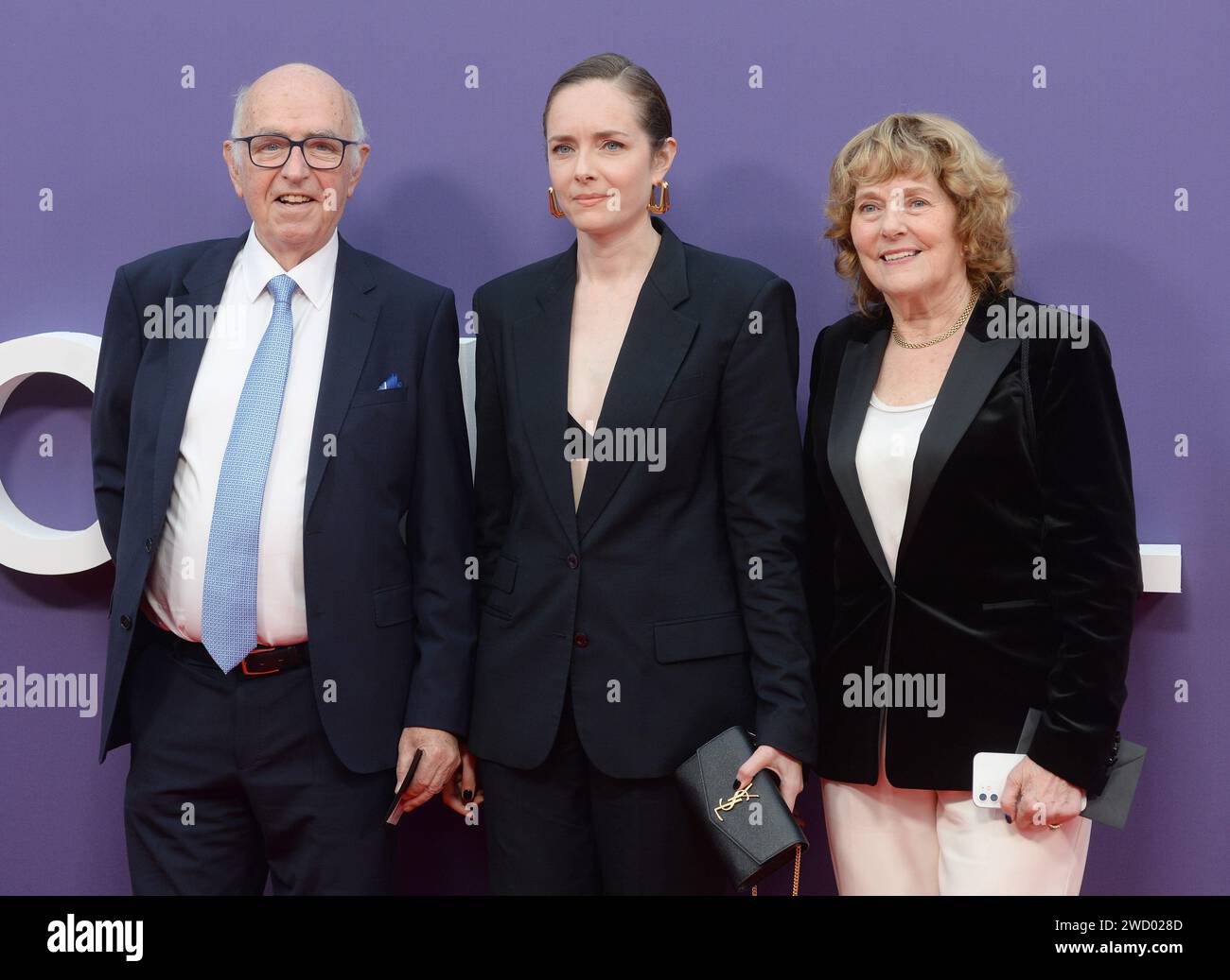 La photo doit être créditée ©Alpha Press 078237 12/10/2023 Joanna Laurie et Family One Life première lors du 67e BFI British film Institute London film Festival 2023 à Londres Banque D'Images