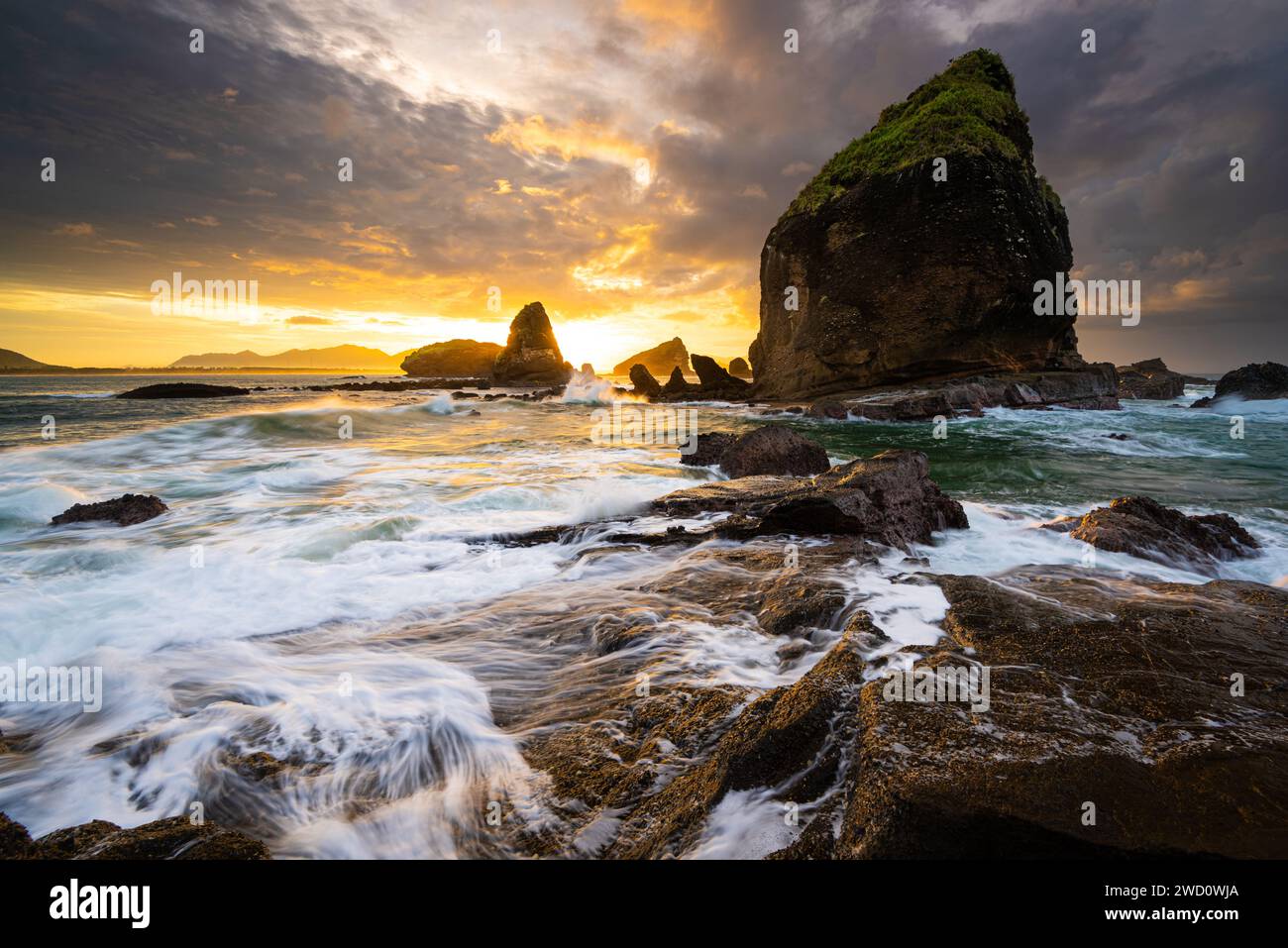 Tanjung Papuma Beach Jember - East Java Indonesia - Nikon D810 Nikon 16-35mm Lee 0,9 Hard GND Lee CPL Banque D'Images