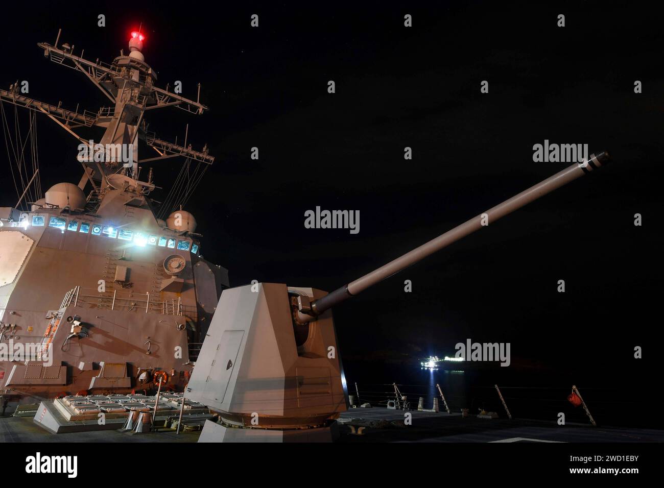 Le destroyer à missiles guidés USS James E. Williams amarré à Reykjavik, en Islande, pour une visite du port. Banque D'Images