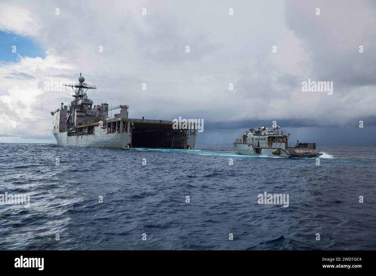 Un patrouilleur Mk VI débarque du navire amphibie USS Comstock. Banque D'Images
