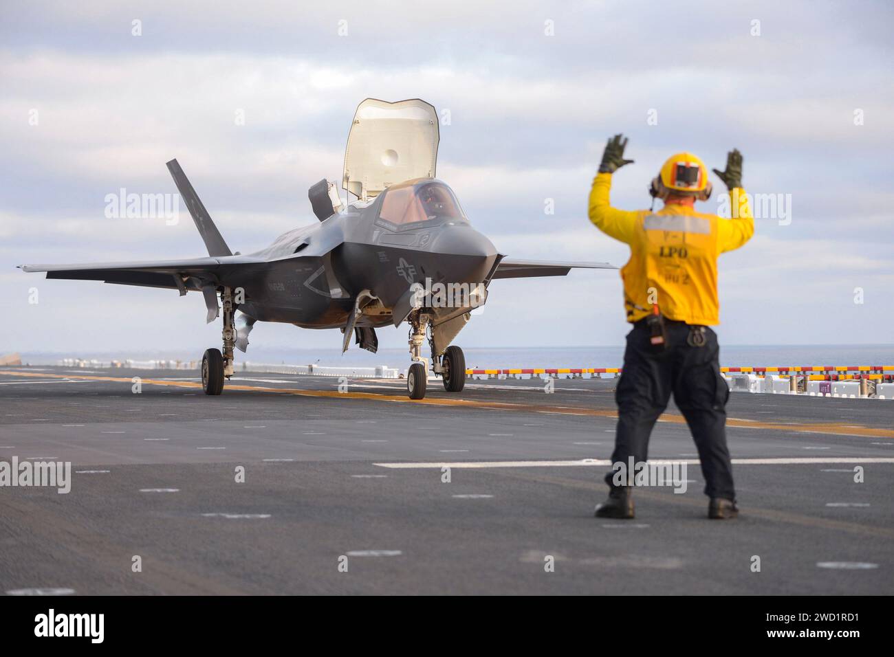 Un F-35B Lightning II joint Strike Fighter se prépare à décoller de l'USS Essex Banque D'Images