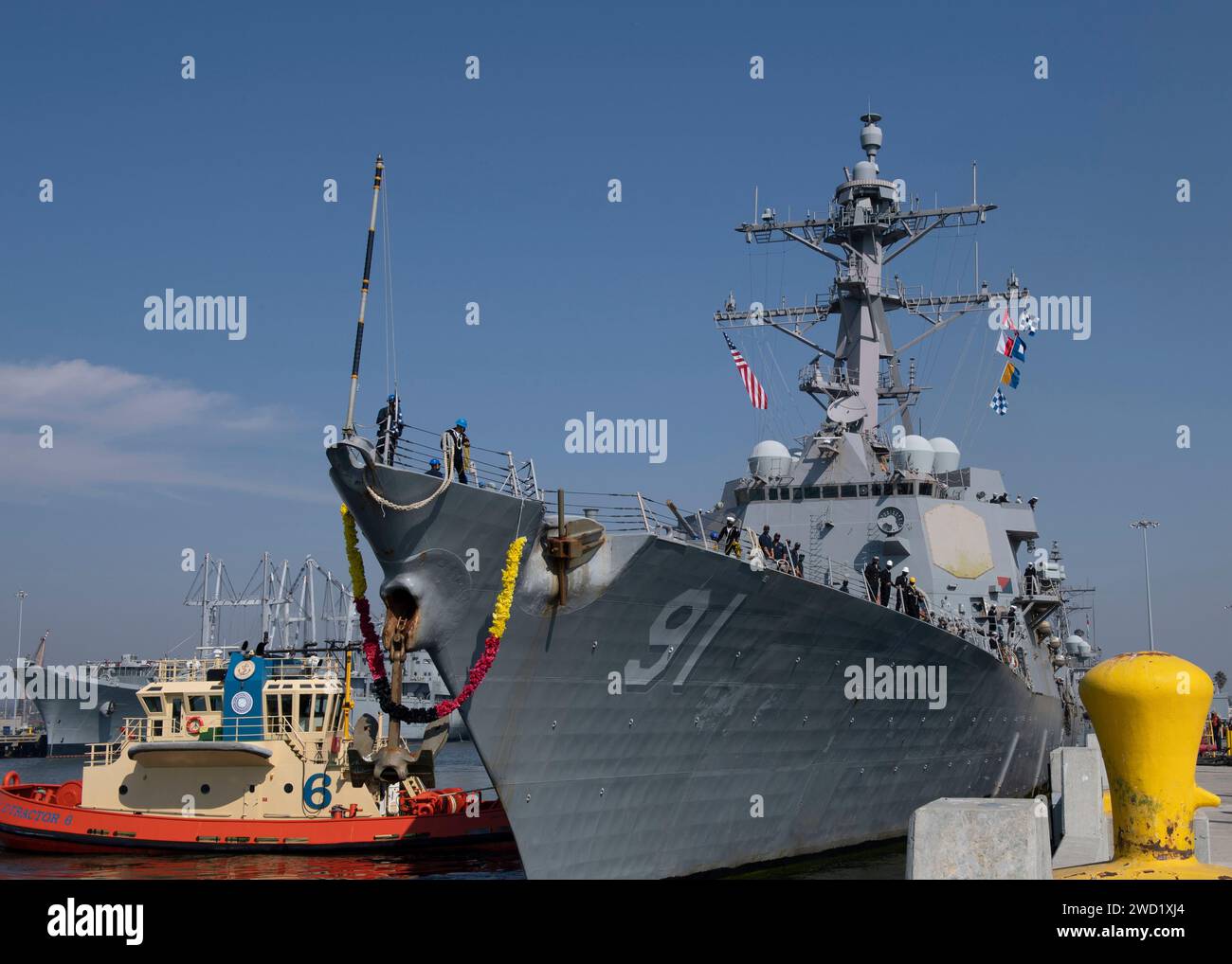 L'USS Pinckney retourne à son port d'attache de la base navale de San Diego, en Californie. Banque D'Images