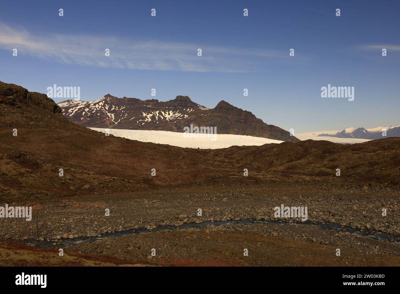 Vatnajökull est la plus grande calotte glaciaire d'Islande. C'est le deuxième plus grand glacier d'Europe après la calotte glaciaire de l'île Severny Banque D'Images