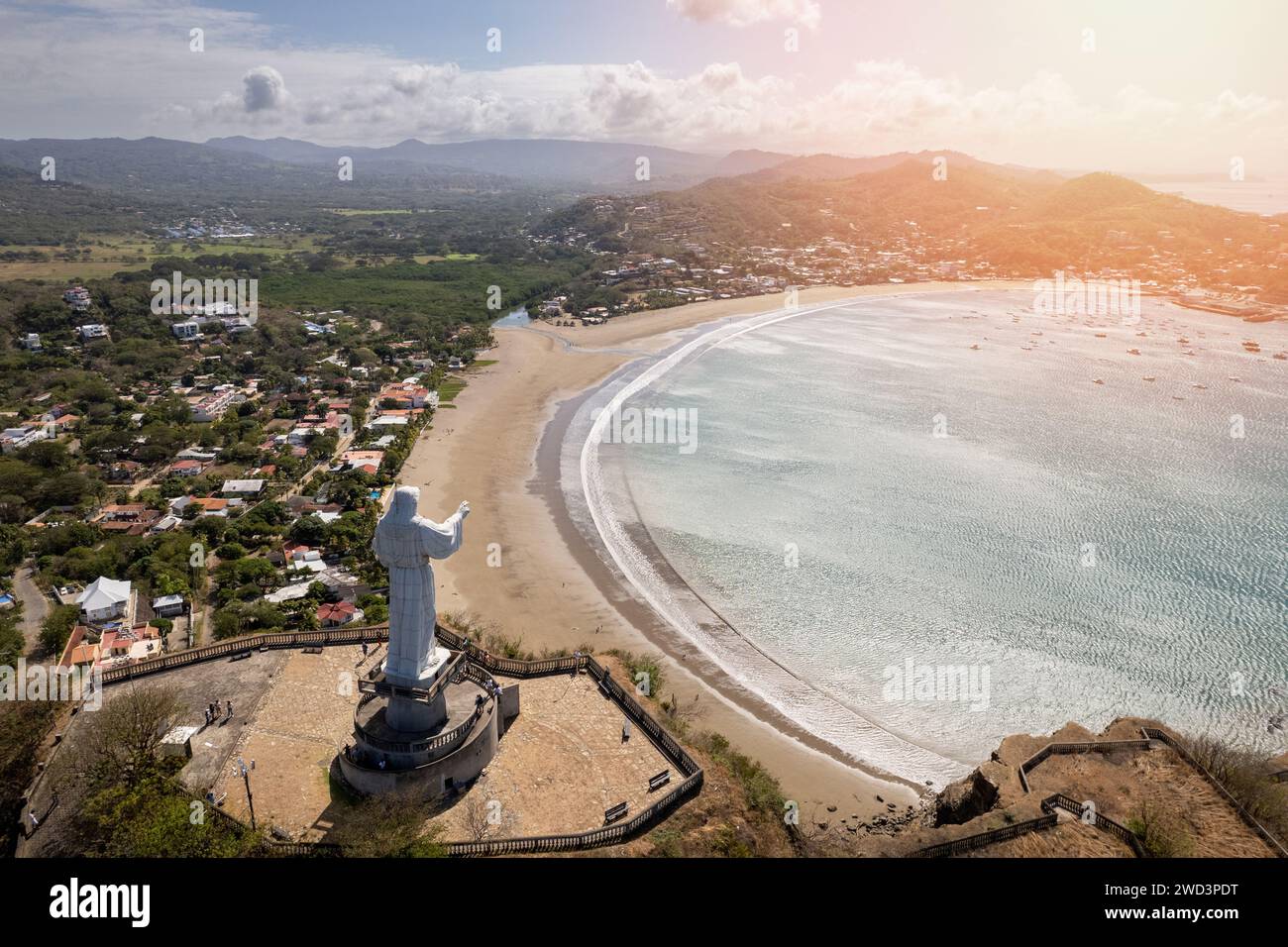 Célèbre place ville San Jua Del sur drone aérien avec statue Jésus vue Banque D'Images
