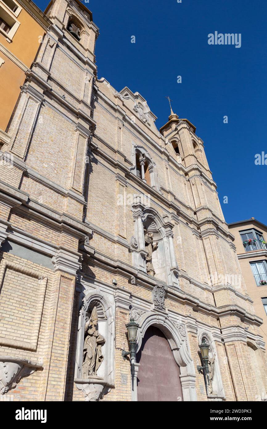 Saragosse, Espagne - 14 février 2022: L'église de Santo Tomas de Aquino, est une église baroque de 18th siècles située à Saragosse, appartenant à la Pia Banque D'Images