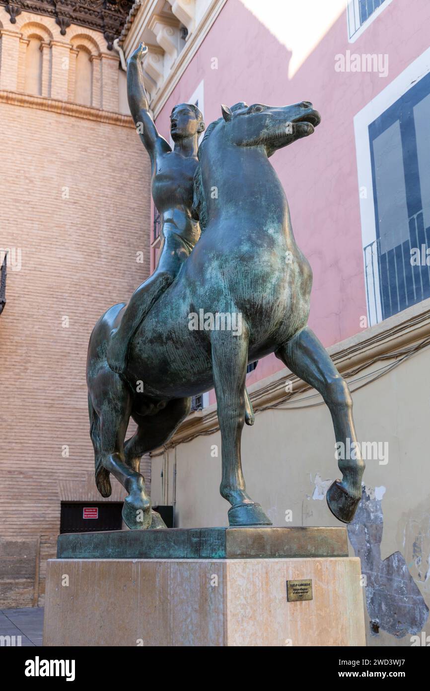 Saragosse, Espagne - 14 FÉVRIER 2022 : le Museo Pablo Gargallo, installé dans le palais d'Arguillo datant de 16th ans, est consacré à l'œuvre de Pablo Gargallo, contemple Banque D'Images