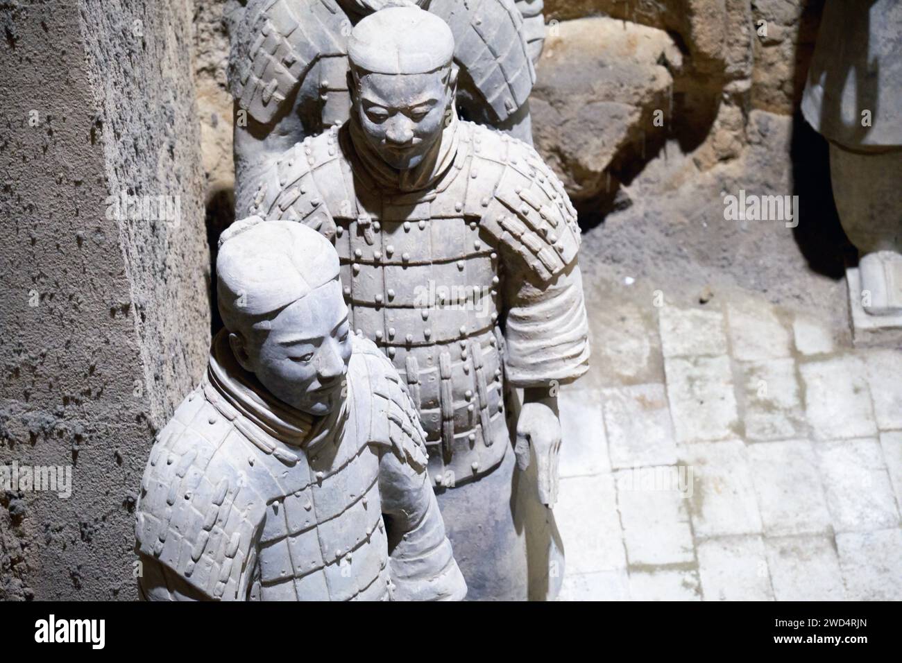 Vue rapprochée de deux officiers intacts de l'armée en terre cuite au Commandement Pit 3, Xian , Chine Banque D'Images